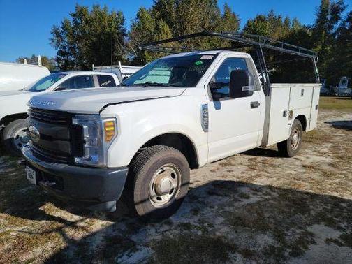 2019 Ford F-350 LIFT GATE BED LADDER RACKS