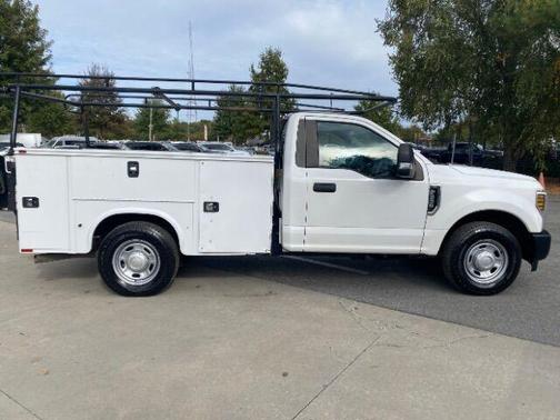 2019 Ford F-350 LIFT GATE BED LADDER RACKS