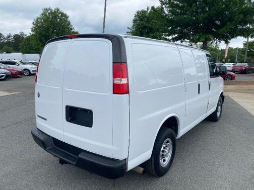 Summit White 2020 Chevrolet Express 2500 Work Van