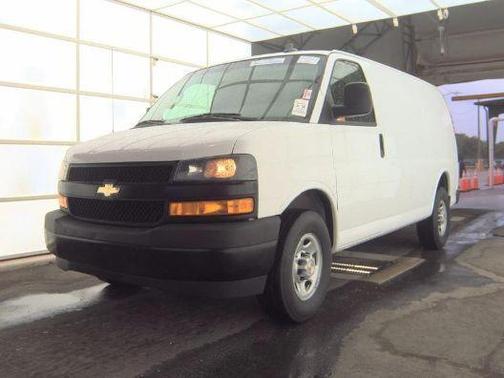 Summit White 2020 Chevrolet Express 2500 Work Van