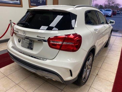 2017 Mercedes-Benz GLA 250 Base 4MATIC