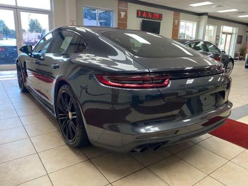 2018 Porsche Panamera Turbo