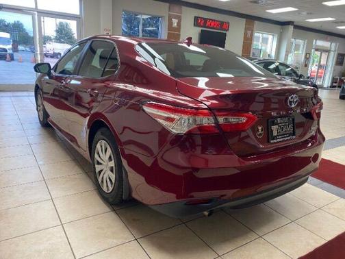 2019 Toyota Camry Hybrid LE