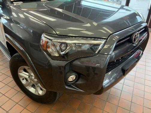 2022 Toyota 4Runner SR5