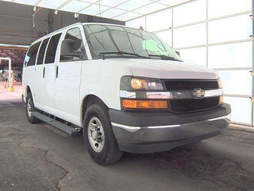 2017 Chevrolet Express 2500 LT