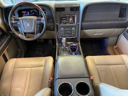 2015 Lincoln Navigator Base