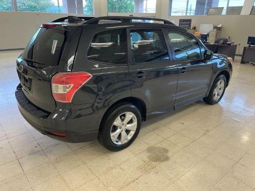 Dark Gray Metallic 2016 Subaru Forester 2.5i Premium