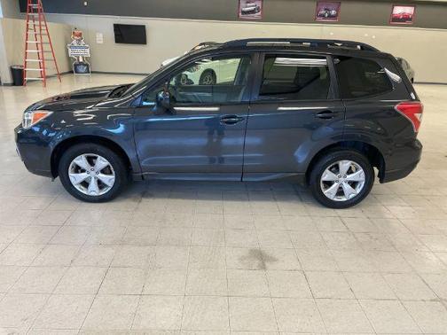 Dark Gray Metallic 2016 Subaru Forester 2.5i Premium