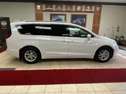 2021 Chrysler Pacifica Touring-L