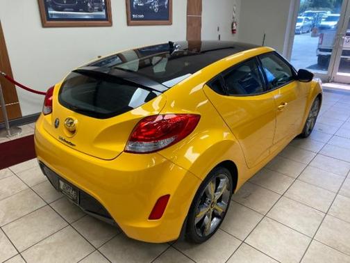 26.2 Yellow 2017 Hyundai Veloster Value Edition