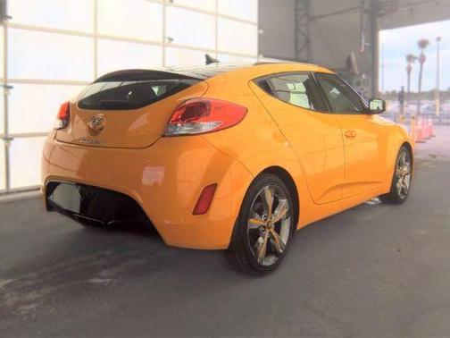 26.2 Yellow 2017 Hyundai Veloster Value Edition