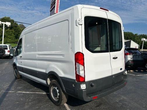 2016 Ford Transit-250 148 WB Medium Roof Cargo
