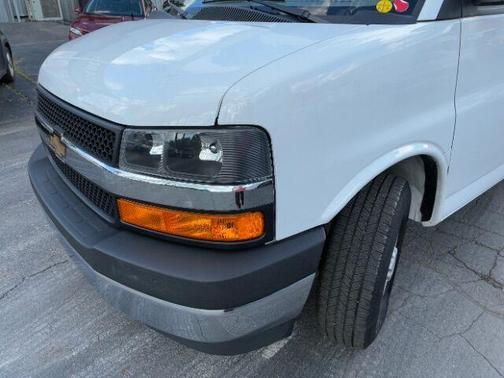 2022 Chevrolet Express 2500 Work Van