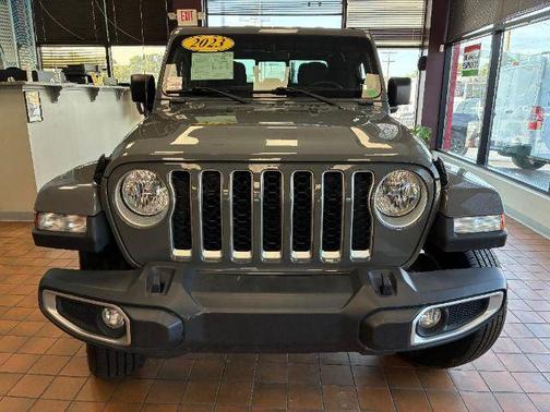 2023 Jeep Gladiator Overland