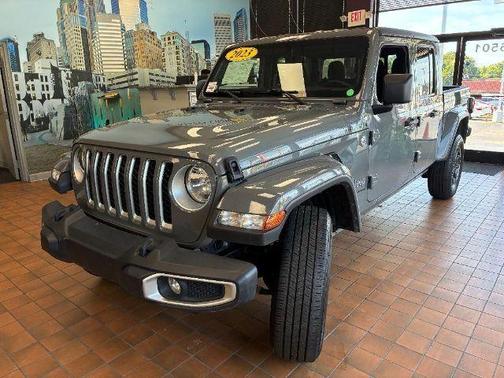 2023 Jeep Gladiator Overland