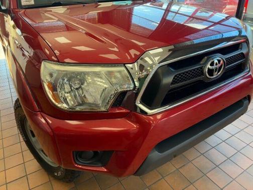 2012 Toyota Tacoma W/REAR DOORS