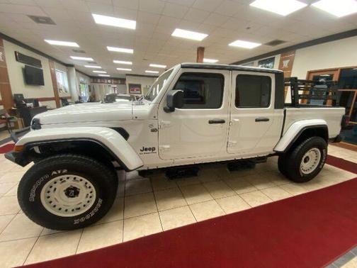 2021 Jeep Gladiator Sport