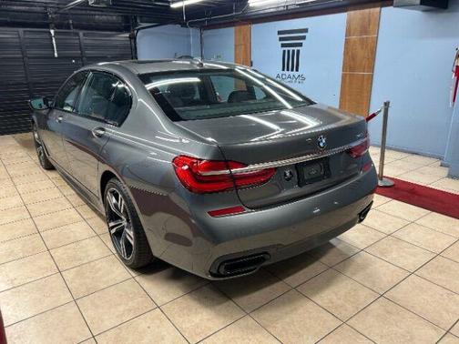 2016 BMW 740 i