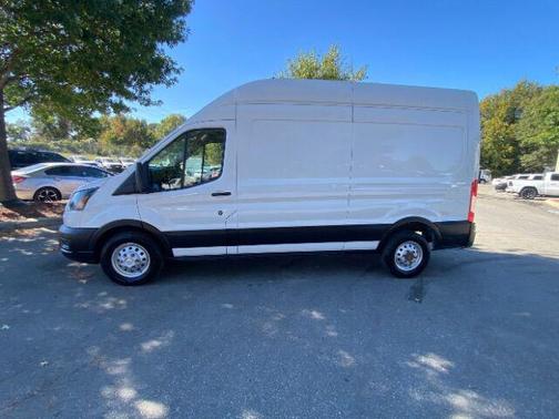 2022 Ford Transit-250 Base