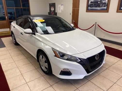 Glacier White 2019 Nissan Altima 2.5 S