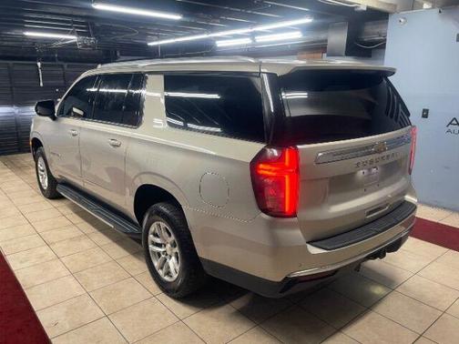 2021 Chevrolet Suburban LT