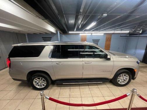 2021 Chevrolet Suburban LT