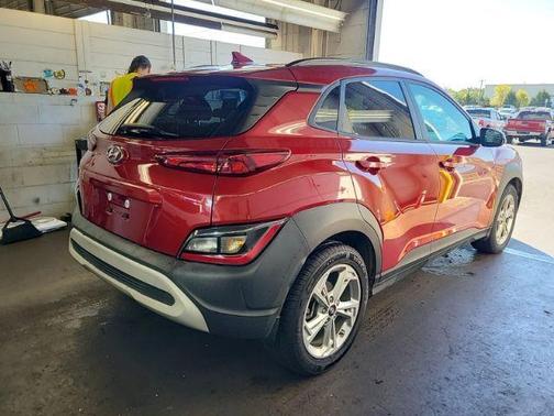 2022 Hyundai KONA SEL