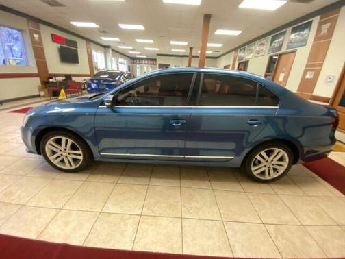 2017 Volkswagen Jetta 1.8T SEL