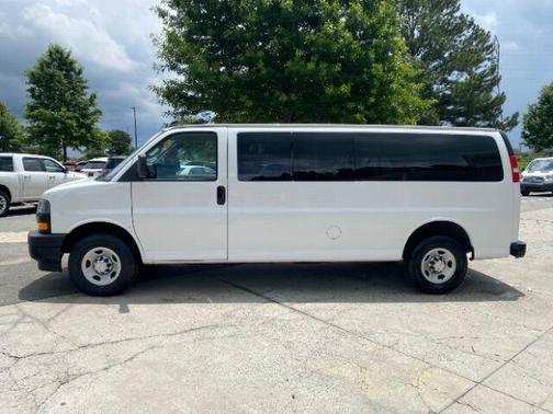 2022 Chevrolet Express 3500 LS