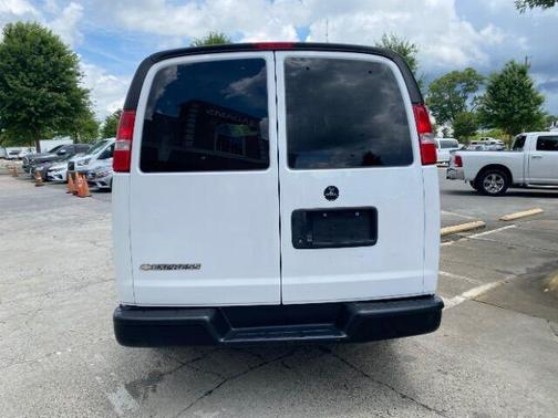 2022 Chevrolet Express 3500 LS