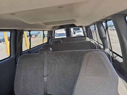 2022 Chevrolet Express 3500 LS