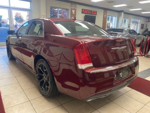 2016 Chrysler 300 Limited