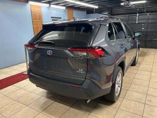 2021 Toyota RAV4 Hybrid LE