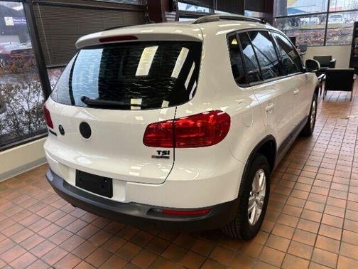 2016 Volkswagen Tiguan S