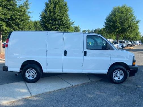 Summit White 2022 Chevrolet Express 2500 Work Van
