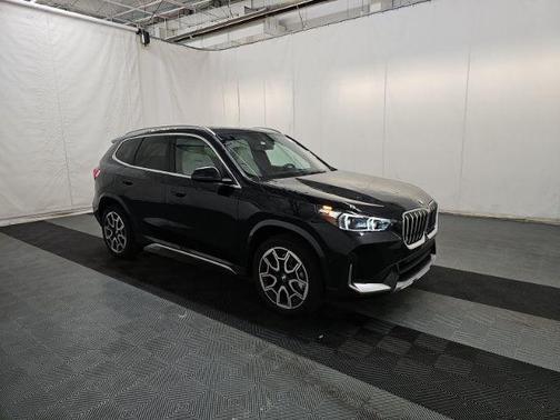 Black Sapphire Metallic 2026 BMW X1 xDrive28i