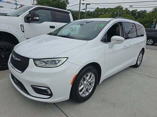 2022 Chrysler Pacifica Touring-L