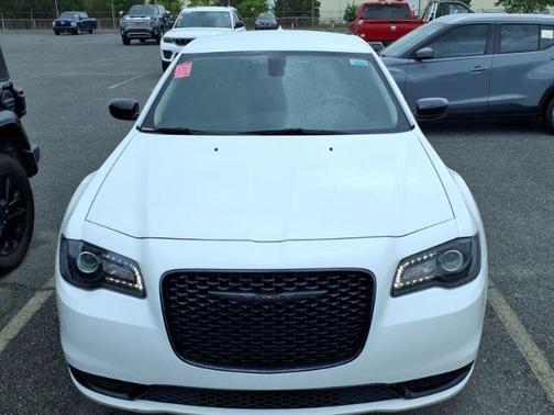 Bright White Clearcoat 2021 Chrysler 300 Touring