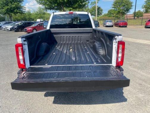 Oxford White 2023 Ford F-350 XLT
