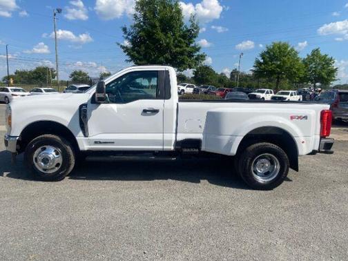Oxford White 2023 Ford F-350 XLT