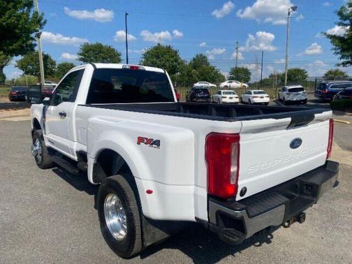 Oxford White 2023 Ford F-350 XLT