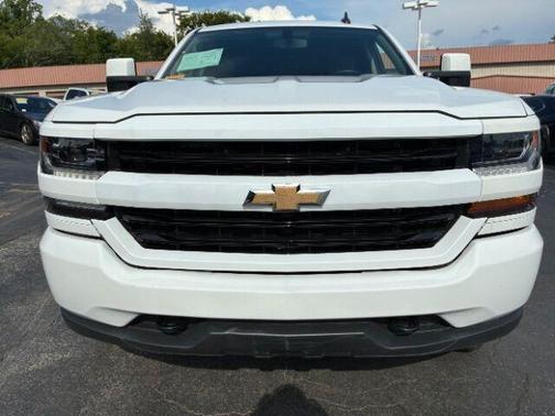 2018 Chevrolet Silverado 1500 Custom