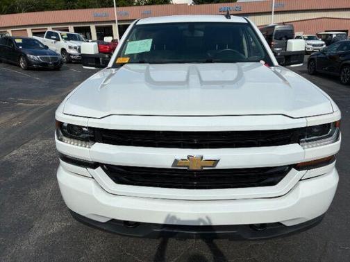 2018 Chevrolet Silverado 1500 Custom