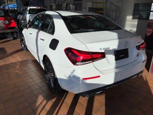 2022 Mercedes-Benz A-Class A 220 4MATIC
