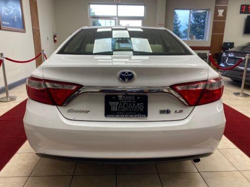 2016 Toyota Camry Hybrid XLE