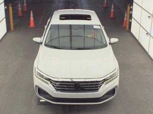 2020 Volkswagen Passat 2.0T R-Line