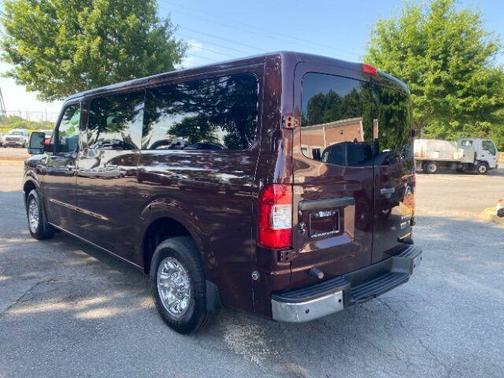 2013 Nissan NV Passenger NV3500 HD SL V8