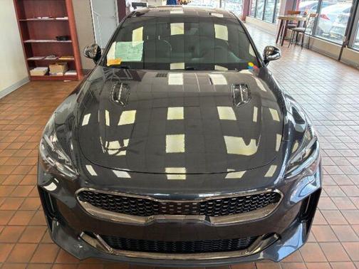2022 Kia Stinger GT1