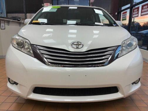 2017 Toyota Sienna XLE Premium