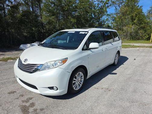 2017 Toyota Sienna XLE Premium